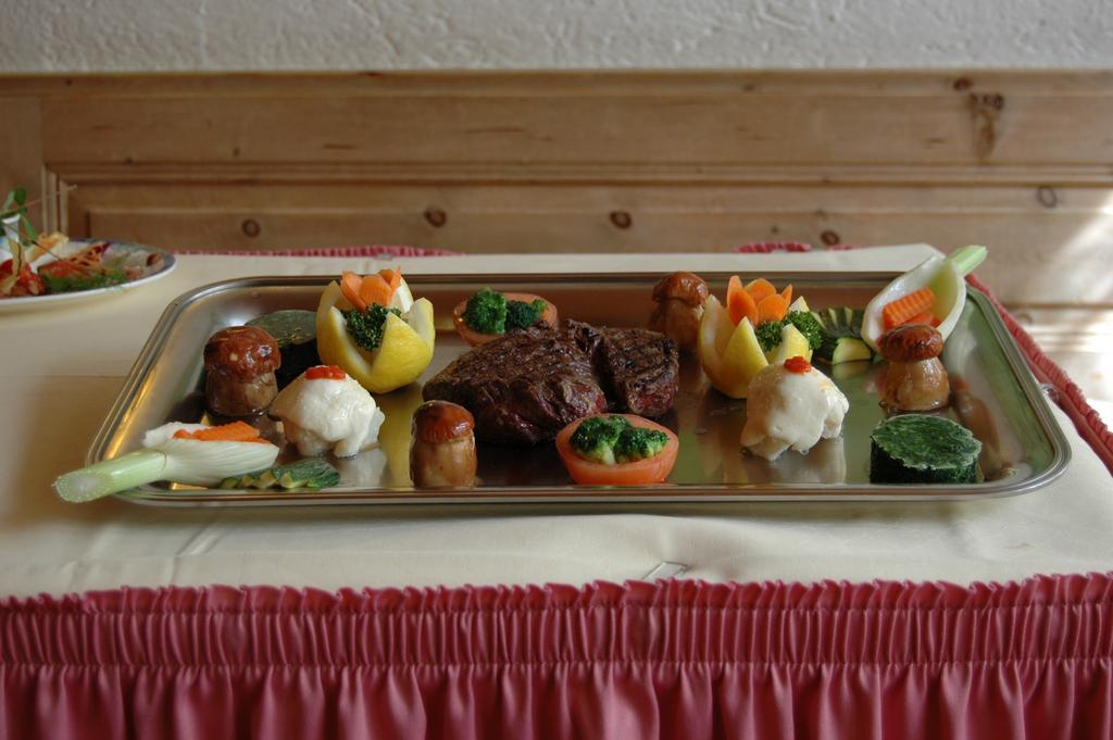 Poschiavo Suisse Hotel & Traditional Fondue Stube Exteriör bild